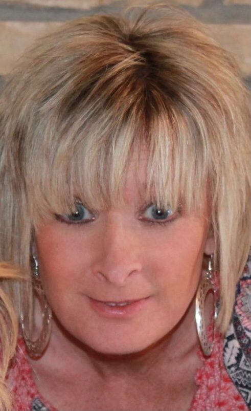 Tracey Hamor good crop Dr image